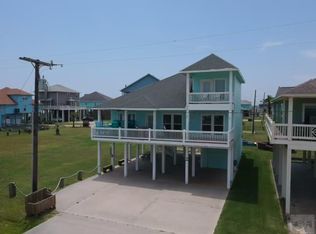 833 O'Neil Rd, Crystal Beach, TX 77650
