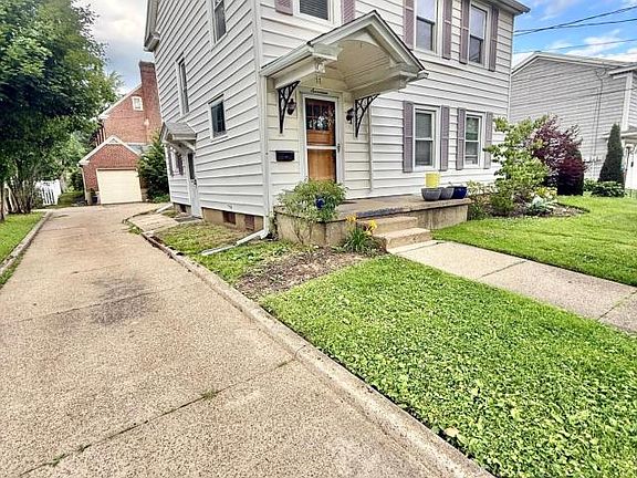 3rd image of 17 E Saint Clair St #7