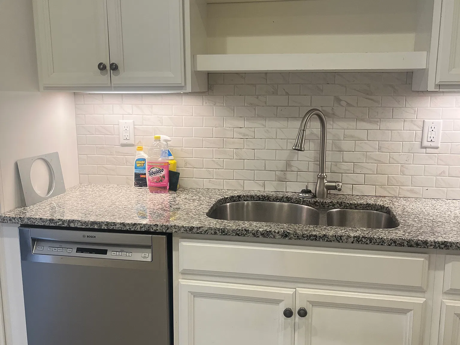 3 bed, $2,400 — Photo 3
