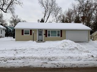 11015 W Rockne Ave, Hales Corners, WI 53130