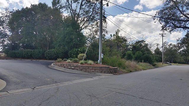 2nd image of 1908 2nd Ave SE