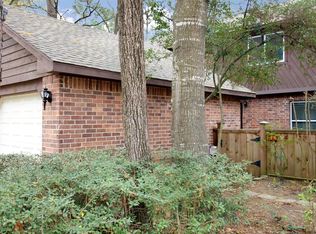 16 W Willowwood Ct, The Woodlands, TX 77381