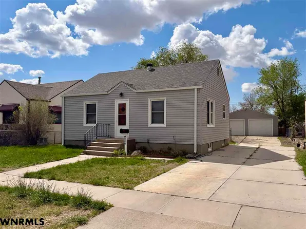 416 W 16th St, Scottsbluff, NE 69361