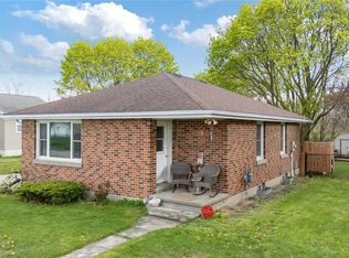 19 Broadway St, Lambton Shores, ON N0N1J0