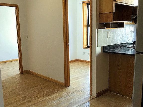 2nd image of 94 Madison St APT 14