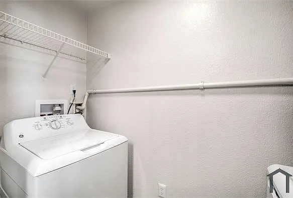 3896 University Center Dr #3-308 — Photo 16