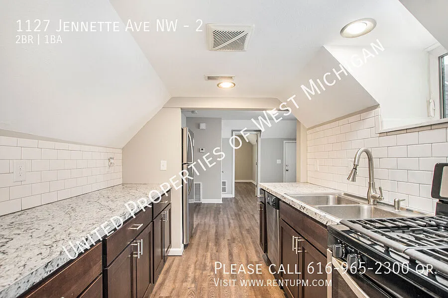 Available Now | Cozy Upper 2 Bedroom, 1 Bathroom Upper Level Apartment | Updated Kitchen with Sta... — Photo 2