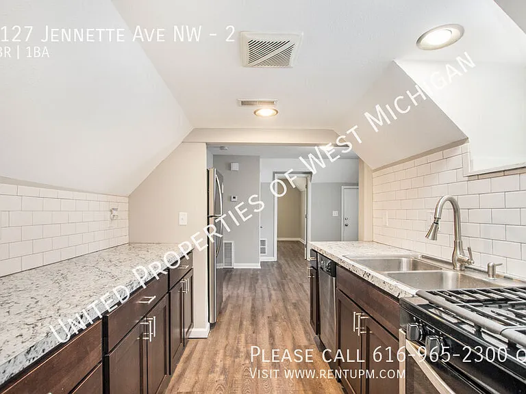 1127 Jennette Ave NW #2 — Photo 2