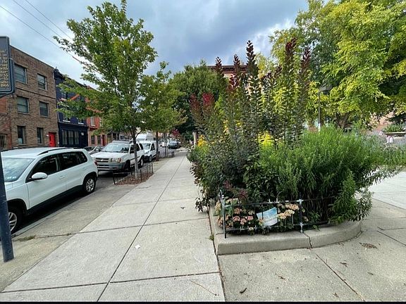 2nd image of 726 S 8th St APT 3