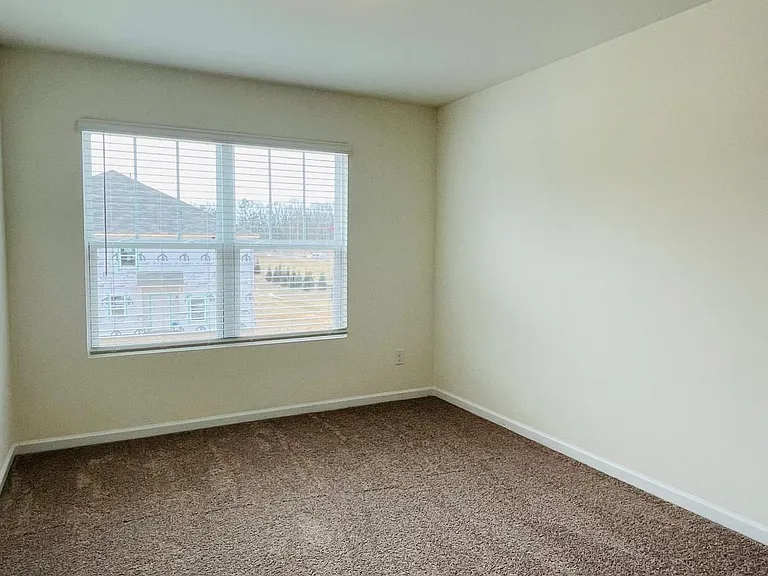 5310 Maynard Hill Dr — Photo 15