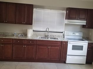 1040 9th Ave NW #A, Largo, FL 33770
