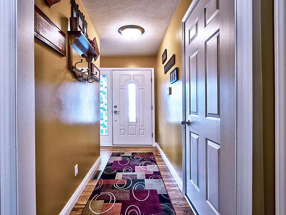 2nd image of 914 Dashwood Ct