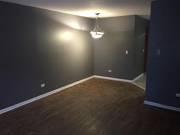 5th image of 101 Dover Dr Unit 9