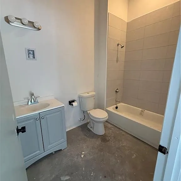 536 Smith St #107 — Photo 7