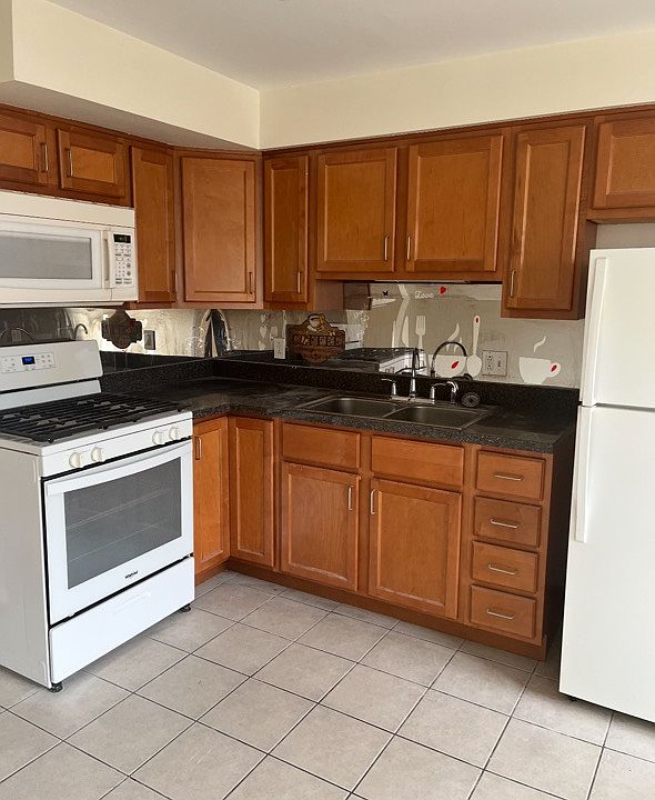 1st image of 4728 N Olcott Ave #2