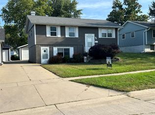 6028 Langdon Ave SW, Cedar Rapids, IA 52404