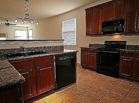 2nd image of 2917 Cypress Point Dr