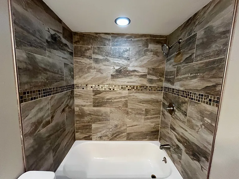 827 Highview St — Photo 13