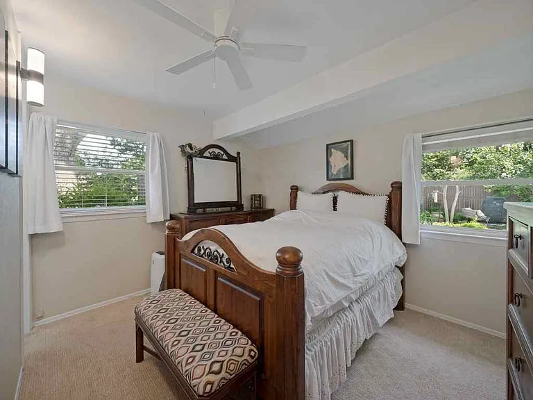 3032 Hollandale Ln — Photo 19
