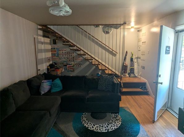 charlotte-north-carolina-456976980 picture