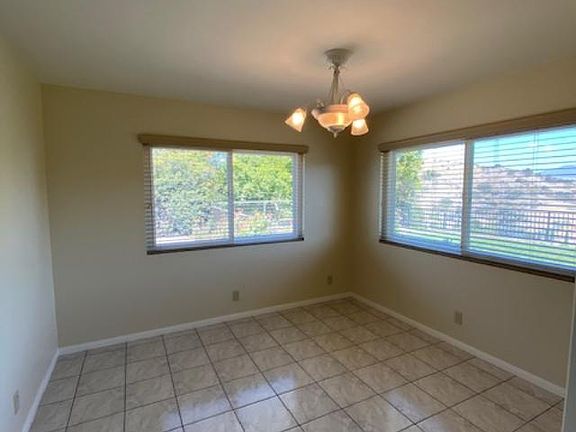 5th image of 10463 Ormond St