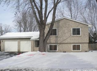 10744 Maple Valley Dr, Osseo, MN 55369