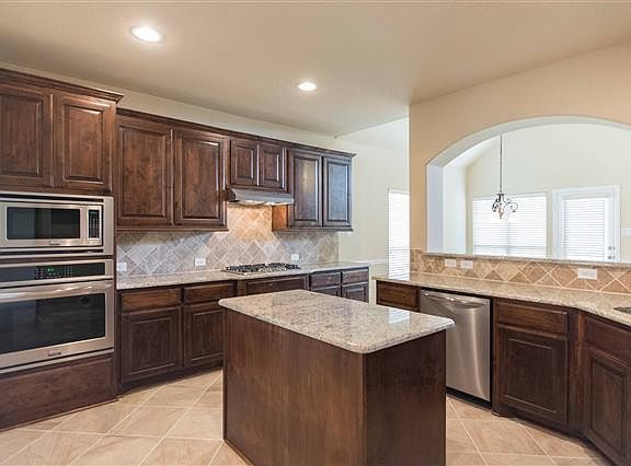 5th image of 6332 Abbotsford Dr