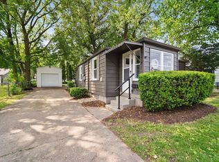 311 E Stewart St, Bloomington, IL