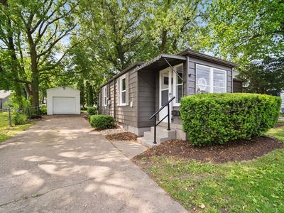 311 E Stewart St, Bloomington, IL, 61701