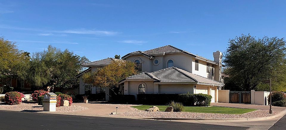 2nd image of 10361 N 117th Pl