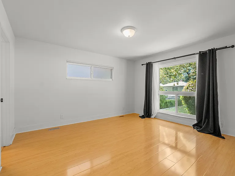 1742 Naglee Ave — Photo 14