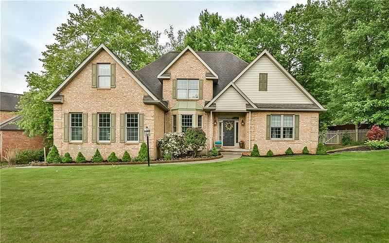 1st image of 217 Drake Cir