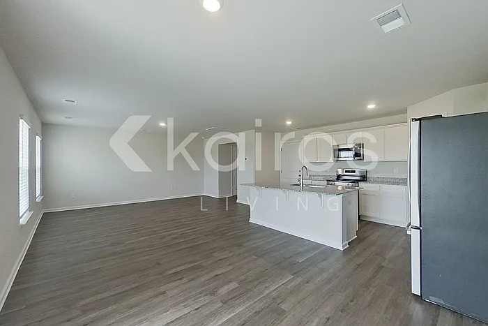 43 Springdale Rd — Photo 5