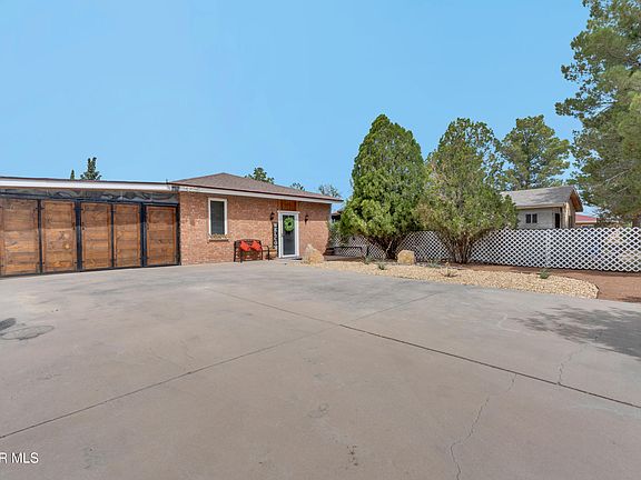 3rd image of 10771 Wilton Pl