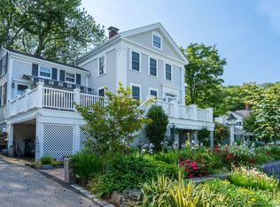 105 River Rd, Groton, CT 06355