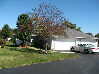 4446 Greystone Village Dr, Columbus, OH, 43228