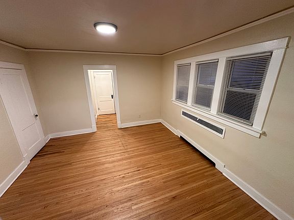 Bed2orDinngRm_902-11thHouse_2_11112025