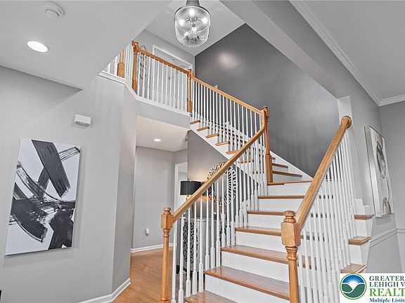 3rd image of 1456 Hennaberry Ln