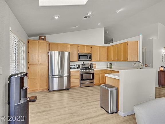 5th image of 683 Ladywood Ln