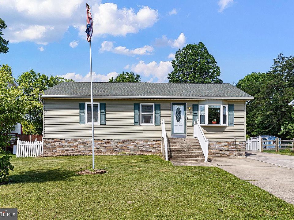 1st image of 3004 Rosetree Ln