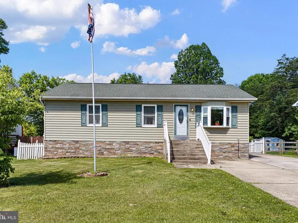 3004 Rosetree Ln, Newark, DE 19702