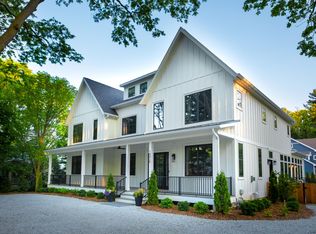 10420 Smith Rd, Union Pier, MI 49129