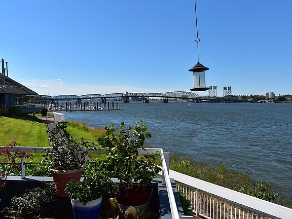View of Columbia river from unit deck.