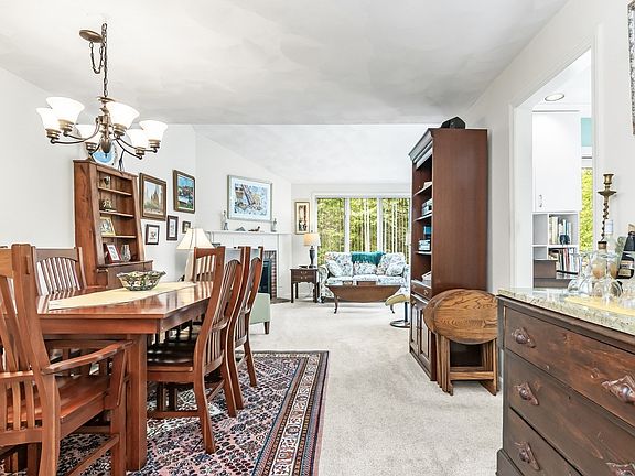 5th image of 42 Quarry Ridge Ln #42