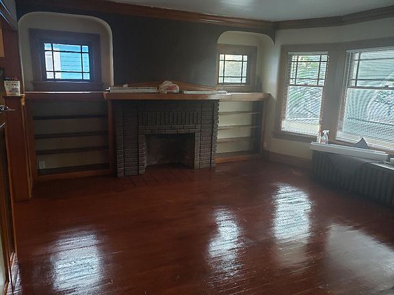 4th image of 15900 Arcade Ave #2