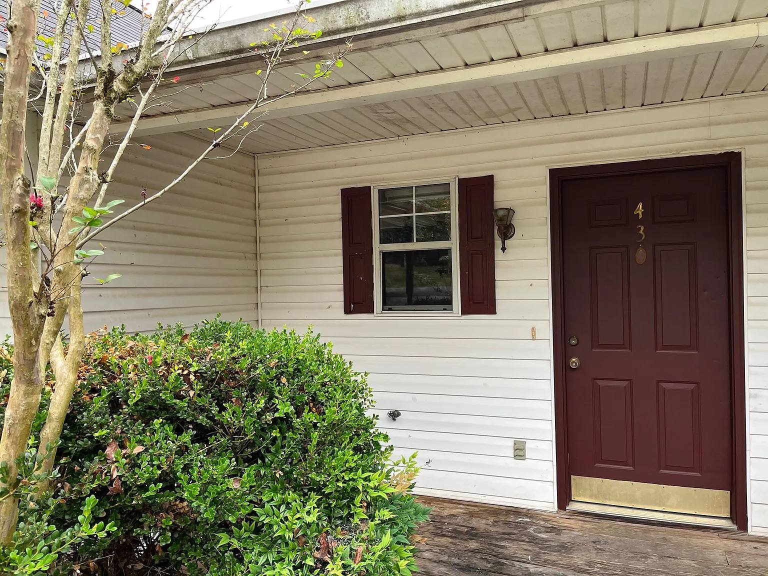 2 bed, 1.5 bath, 1000 sqft, $1,200 — Photo 1