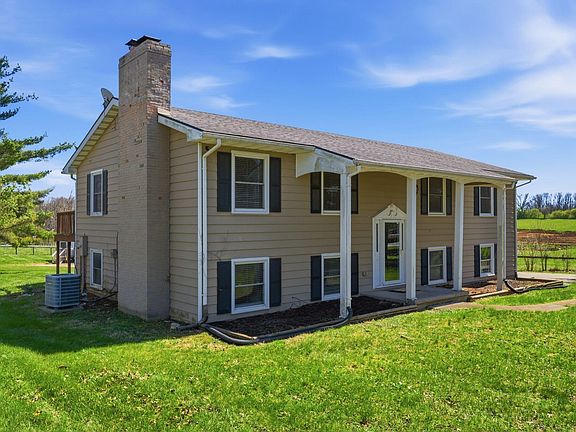 4th image of 932 Hill Rd