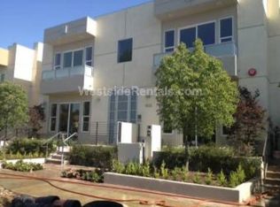 14212 Riverside Dr, Sherman Oaks, CA 91423
