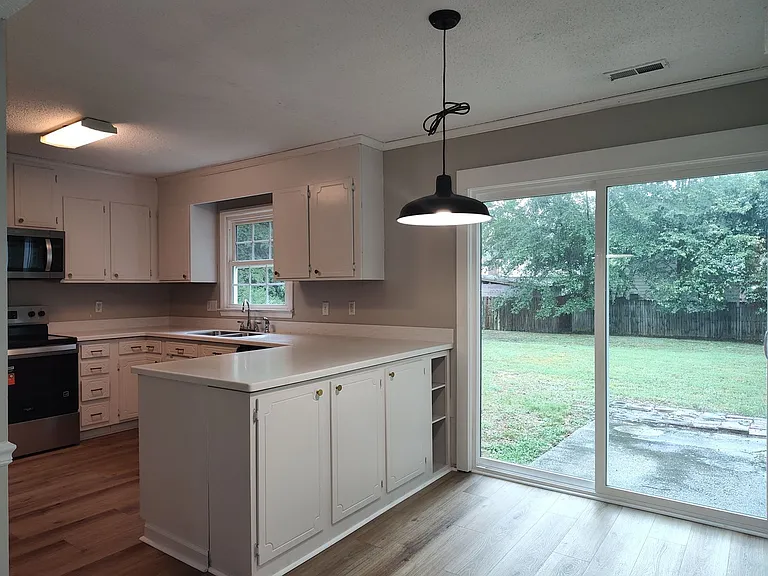 7413 Doves Nest Cir — Photo 6
