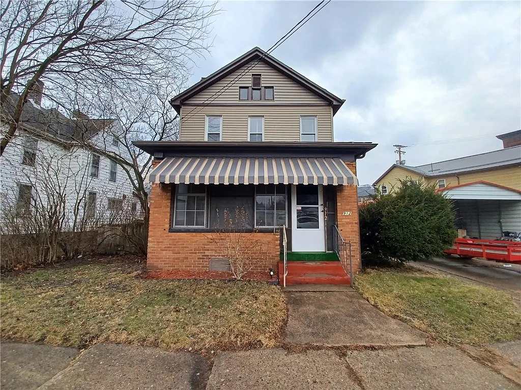 912 Washington Ave photo 1